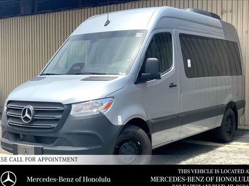 Used 2025 Mercedes-Benz Sprinter 2500 image 1