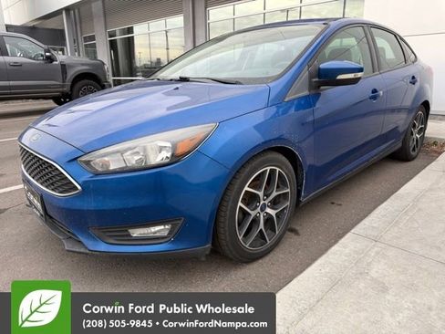 Used 2018 Ford Focus SEL image 3