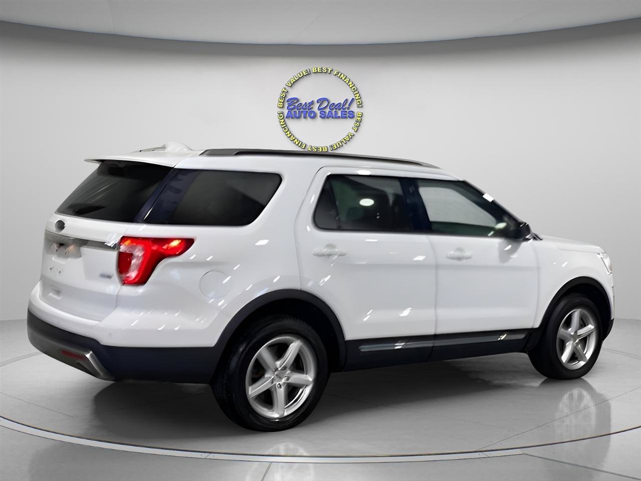 Used 2016 Ford Explorer XLT AWD/4WD image 6