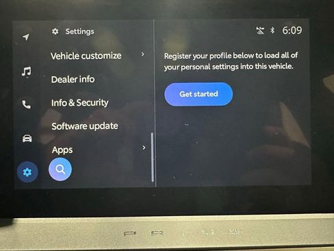 Used 2025 Toyota Prius XLE image 36