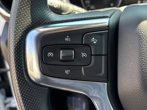 Used 2025 Chevrolet Blazer LT FWD image 18