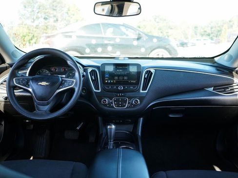Used 2020 Chevrolet Malibu LT FWD image 10