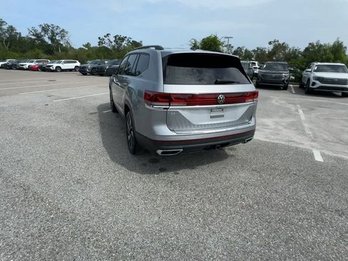 Used 2024 Volkswagen Atlas SE FWD image 6