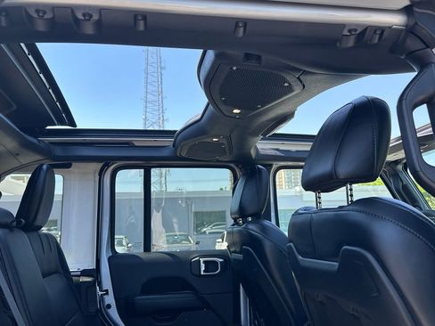 Used 2024 Jeep Wrangler High Altitude AWD/4WD image 11