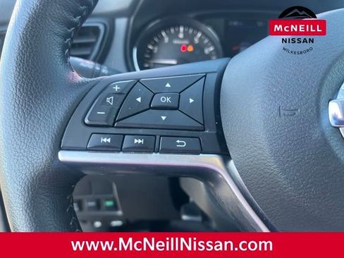 Used 2022 Nissan Rogue Sport SV w/ Technology Package image 27