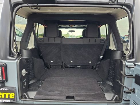 Used 2015 Jeep Wrangler Unlimited Sport AWD/4WD image 31