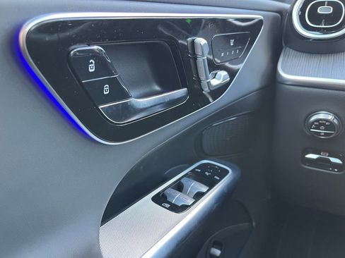 Used 2025 Mercedes-Benz GLC 43 AMG 4MATIC image 17