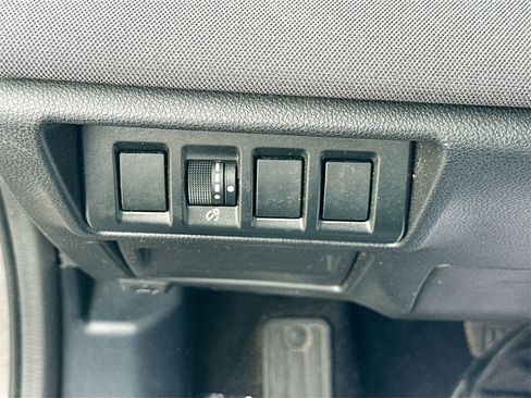 Used 2022 Subaru Outback Premium image 10