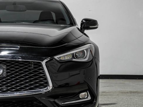 Used 2017 INFINITI Q60 Red Sport 400 RWD image 50
