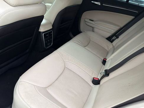 Used 2021 Chrysler 300 Touring L AWD/4WD image 13