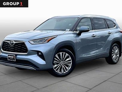 Used 2022 Toyota Highlander Platinum