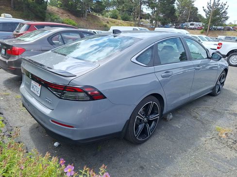 Used 2025 Honda Accord Sport image 6
