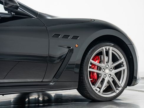 Used 2014 Maserati GranTurismo Convertible RWD image 35