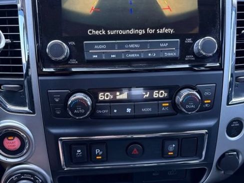 Used 2021 Nissan Titan SV w/ SV Convenience Package AWD/4WD image 11