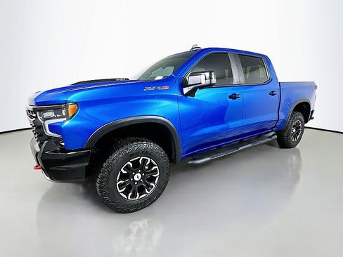 Used 2023 Chevrolet Silverado 1500 ZR2 w/ Technology Package image 3