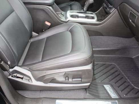 Used 2020 Chevrolet Colorado ZR2 w/ ZR2 Midnight Special Edition image 15