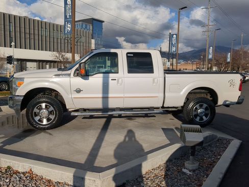 Used 2015 Ford F350 Lariat w/ Lariat Interior Package image 8