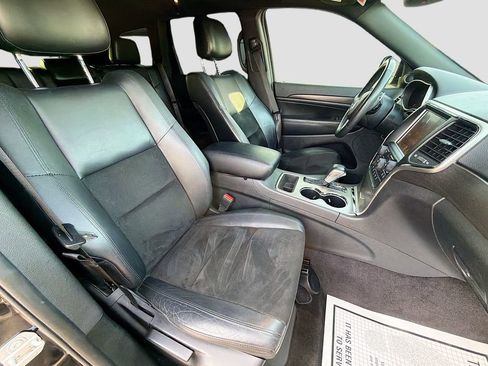 Used 2017 Jeep Grand Cherokee Altitude image 14