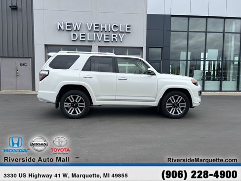Used 2023 Toyota 4Runner Limited AWD/4WD image 10