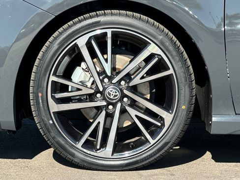 Used 2025 Toyota Camry XSE FWD image 35