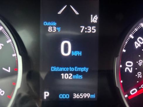 Used 2020 Toyota RAV4 LE FWD image 11