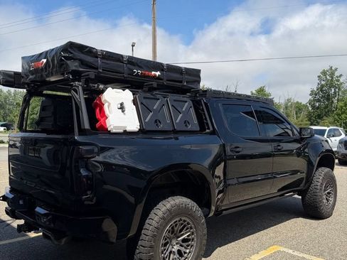 Used 2021 Chevrolet Silverado 1500 LT Trail Boss w/ LT Trail Boss Premium Package AWD/4WD image 5