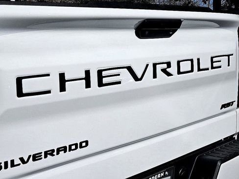 Used 2022 Chevrolet Silverado 1500 RST image 13