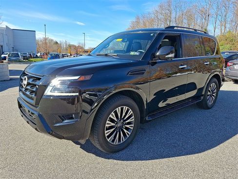 Used 2023 Nissan Armada SL w/ Midnight Edition Package image 3