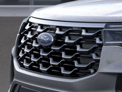 New 2025 Ford Explorer Platinum w/ Ultimate Package image 17