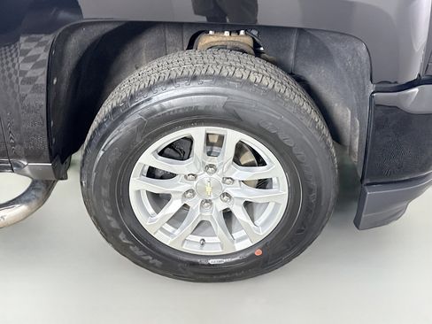 Used 2019 Chevrolet Silverado 1500 Custom w/ Custom Convenience Package RWD image 30