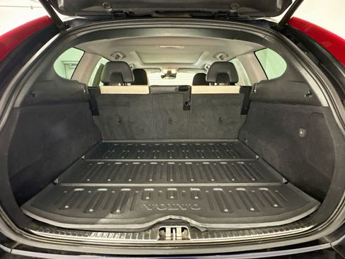Used 2017 Volvo XC60 T6 Dynamic w/ Preferred Option Package AWD/4WD image 31