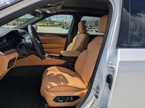 New 2026 Jeep Grand Cherokee L Summit AWD/4WD image 10