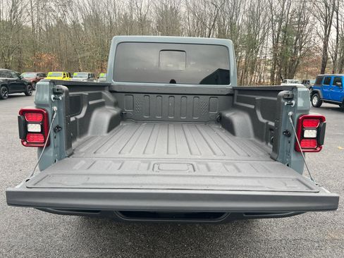 New 2026 Jeep Gladiator Sport image 14