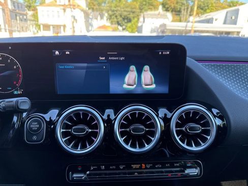 Certified 2025 Mercedes-Benz GLA 250 4MATIC image 34