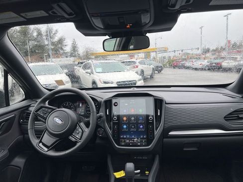 Used 2025 Subaru Forester Premium image 6