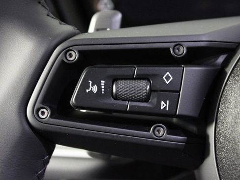 Certified 2025 Porsche Cayenne Coupe image 23