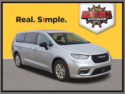 Used 2024 Chrysler Pacifica Touring-L