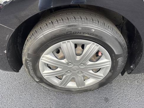 Certified 2022 Kia Rio S image 10