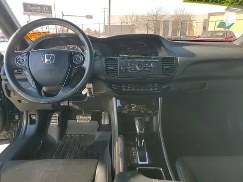 Used 2017 Honda Accord Sport image 11
