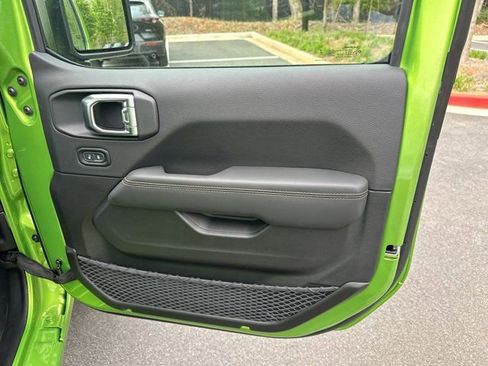 New 2025 Jeep Gladiator Sport w/ Premium Package image 14