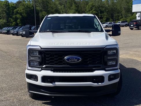 Used 2024 Ford F250 Lariat w/ Sport Appearance Package AWD/4WD image 2