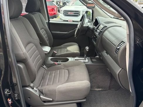 Used 2005 Nissan Frontier NISMO w/ (J01) Sunroof Pkg AWD/4WD image 16