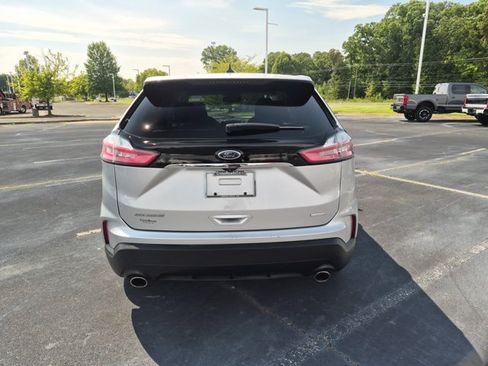 Certified 2019 Ford Edge SE FWD image 5