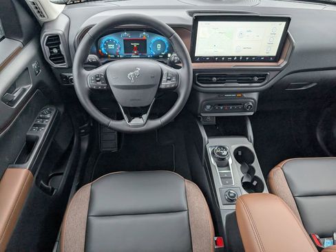 New 2025 Ford Bronco Sport Outer Banks w/ Outer Banks Tech Package+ AWD/4WD image 8