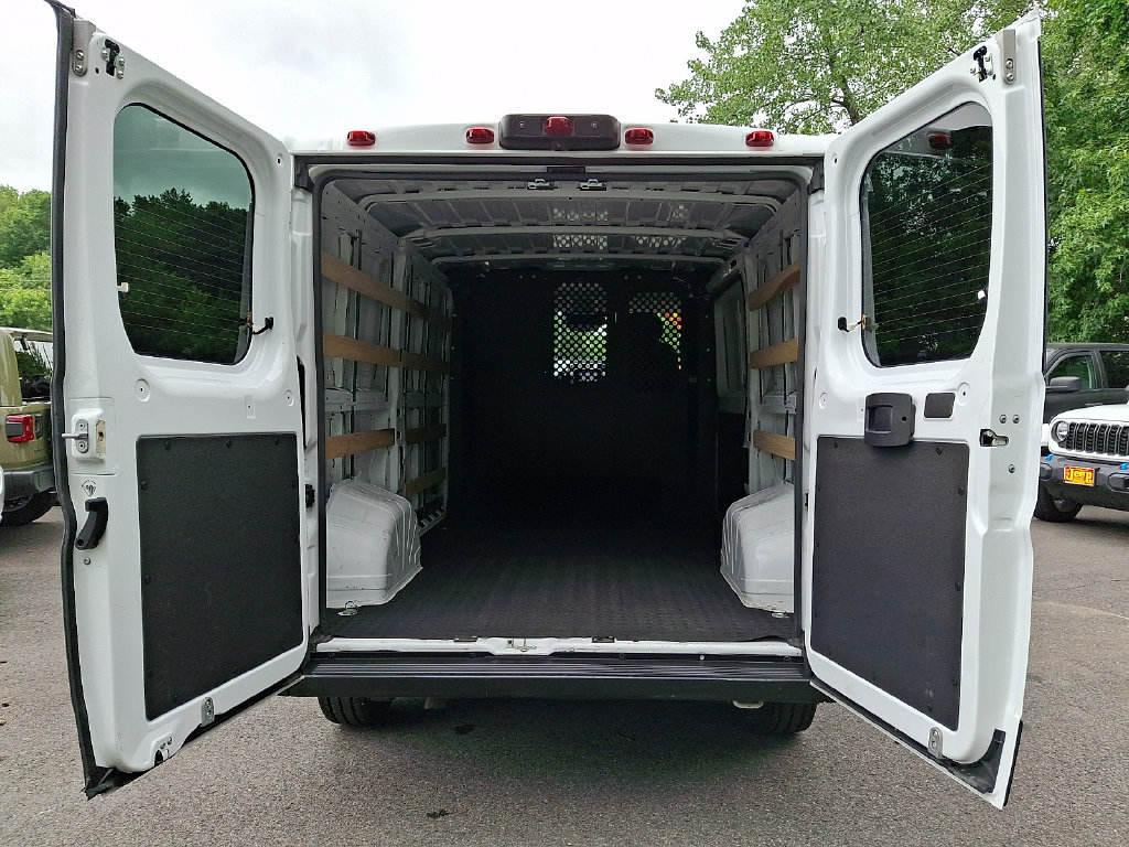 Used 2025 RAM ProMaster 2500 w/ U-Haul Equipment Group FWD image 28