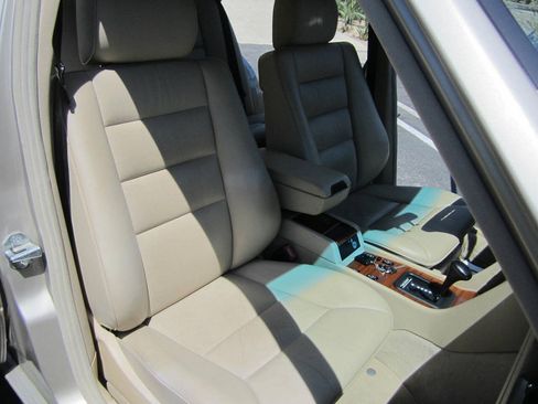 Used 1995 Mercedes-Benz E 320 Sedan image 24