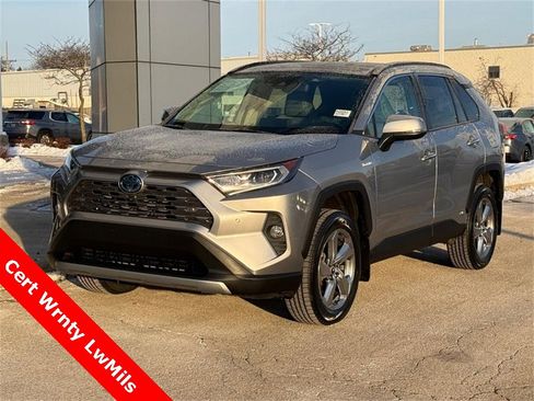 Used 2020 Toyota RAV4 Limited image 7