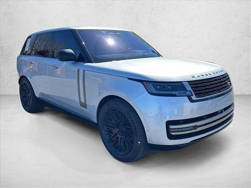 Used 2023 Land Rover Range Rover SE AWD/4WD image 3