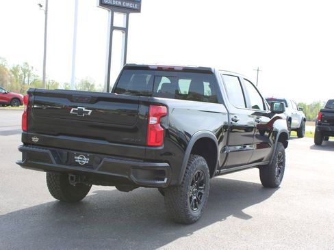 New 2026 Chevrolet Silverado 1500 ZR2 w/ Dark Appearance Package AWD/4WD image 9