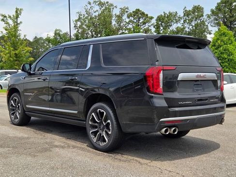 Used 2023 GMC Yukon XL Denali w/ LPO, Floor Liner Package AWD/4WD image 3